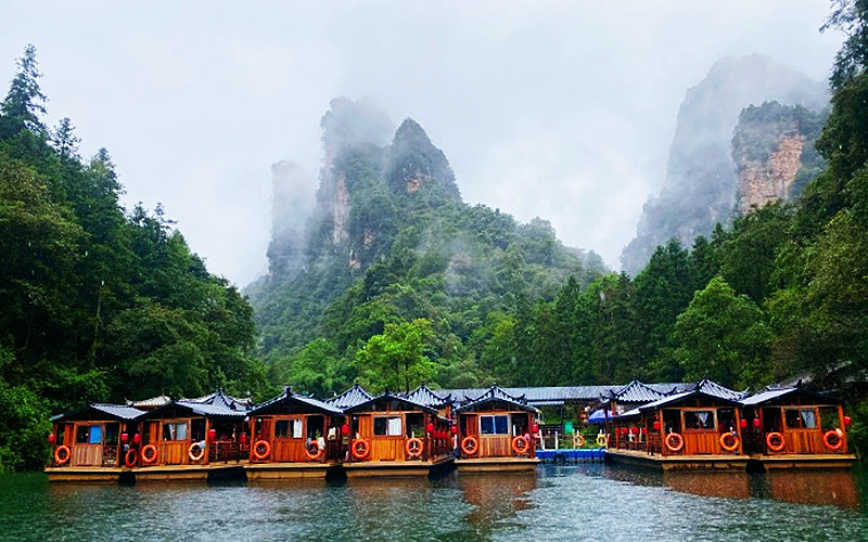 Baofeng Lake Cruise Tour.jpg Baofeng Lake Cruise Tour.jpg