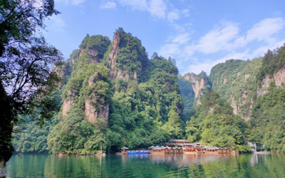 Baofeng LAKE TOUR1.jpg Baofeng LAKE TOUR1.jpg