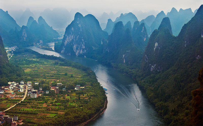 Xiangong Mountain in Guilin.jpg