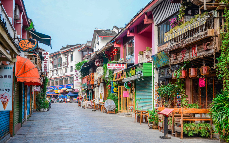 West Street Yangshuo Town.jpg