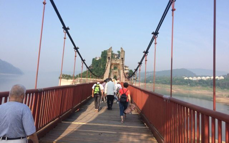 Shibaozhai Yangzte River Cruise 7.jpg Shibaozhai Yangzte River Cruise 7.jpg