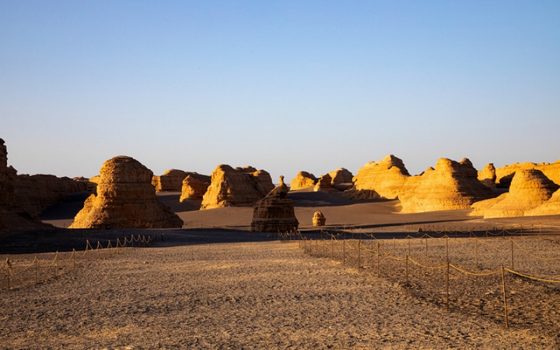 Dunhuang Yadan Geological Park 3.jpg