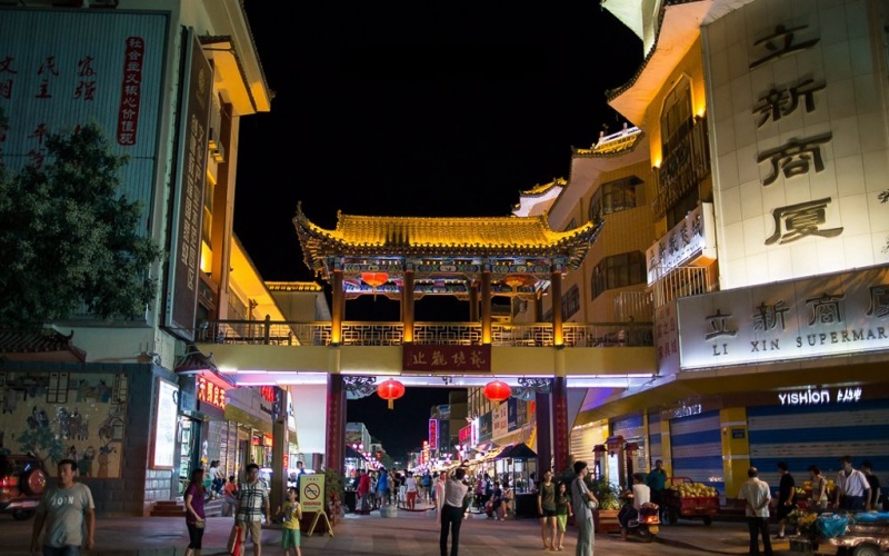 Dunhuang Shopping2.jpg