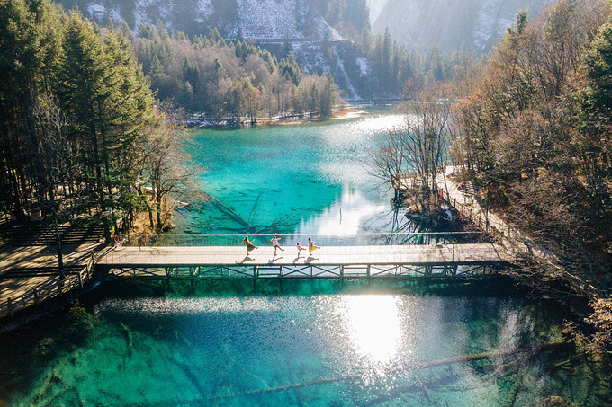 Jiuzhai Valley in Winter.jpg