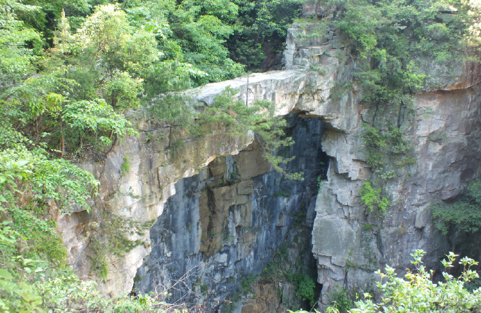 Xianren Bridge in Tianzi Mountain
